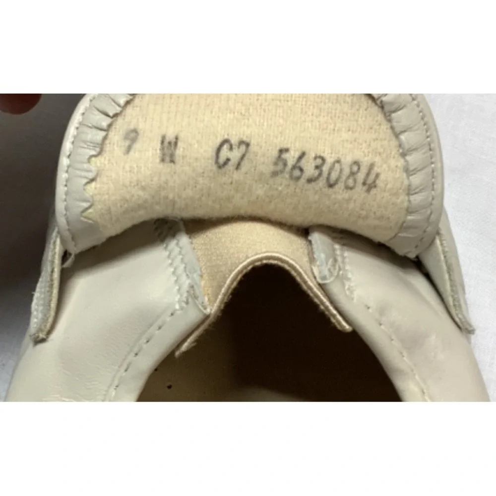 SAS Slip on Loafers Woman's Size 9W Beige Tan Comfort Soft Leather Shoes